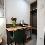 Laurea بيت ضيافة سبليت