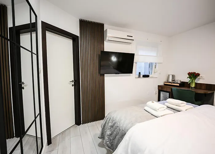 Laurea Affittacamere 3*